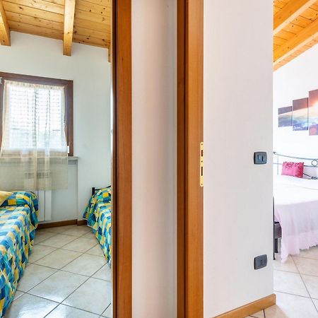 Residence La Corte Near Gardaland Castelnuovo del Garda Exterior photo