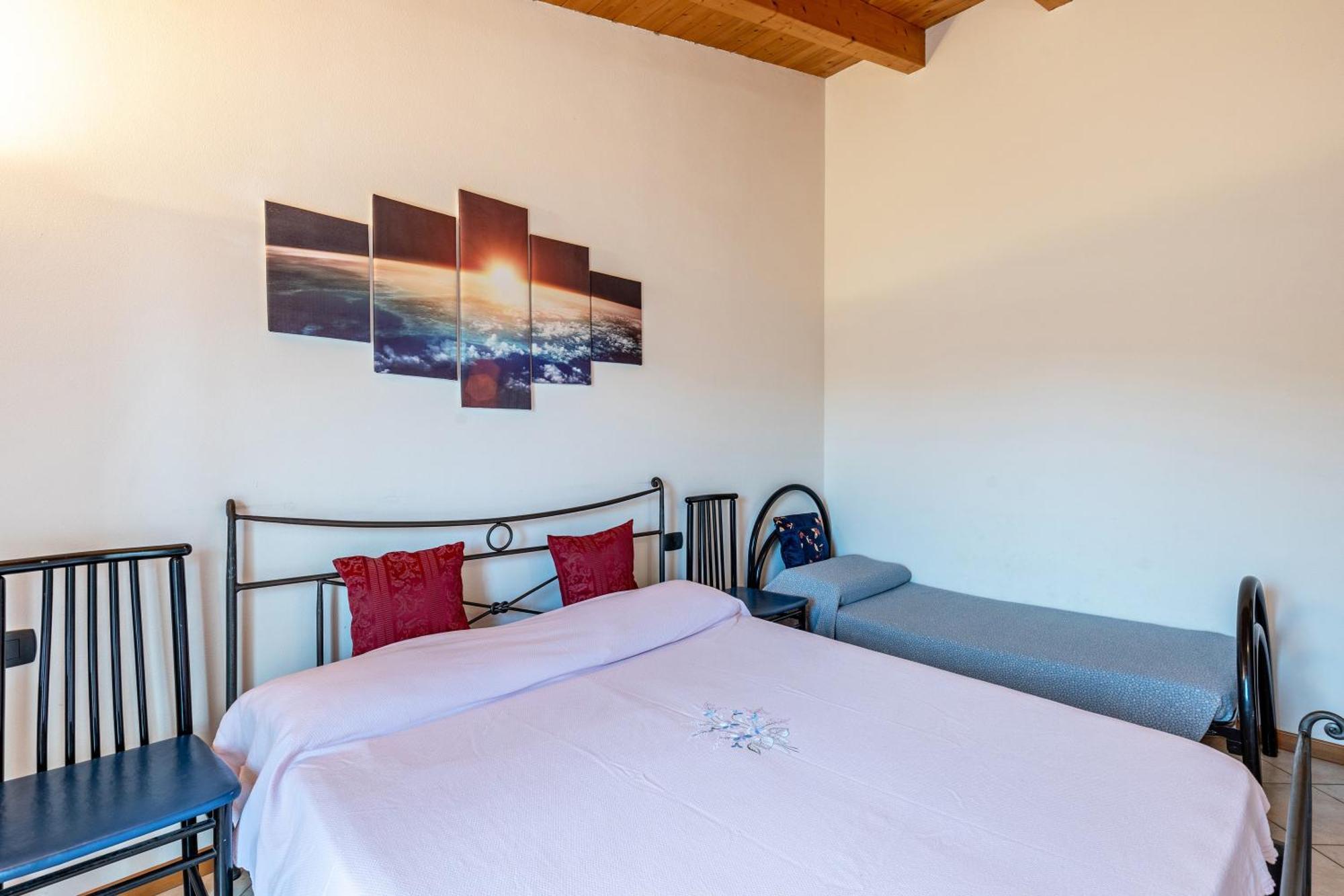 Residence La Corte Near Gardaland Castelnuovo del Garda Exterior photo